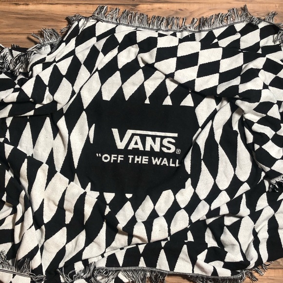 vans off the wall bedding
